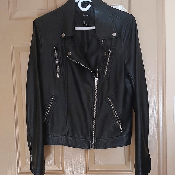 Forever 21 Jackets & Blazers - Forever 21 Moto Jacket